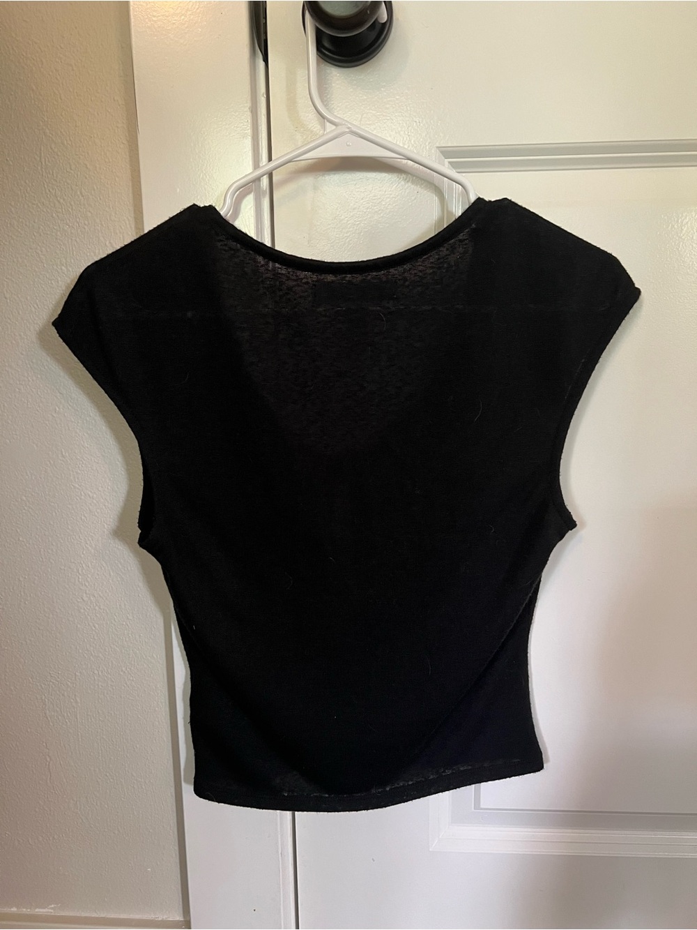 Black top - Picture 4 of 4